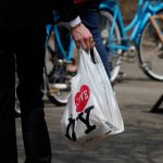 New York lawmakers reach deal to ban plastic bags starting with March 2020