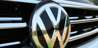 Volkswagen agrees to pay the US $1.2 billion fine for cheating on diesel emissions tests